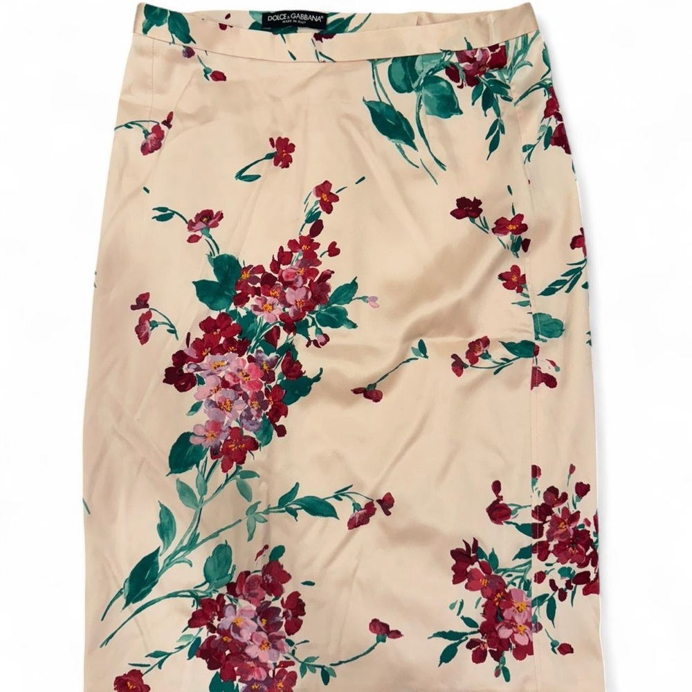 Dolce & Gabbana Light Pink Midi Skirt with Red Floral Print